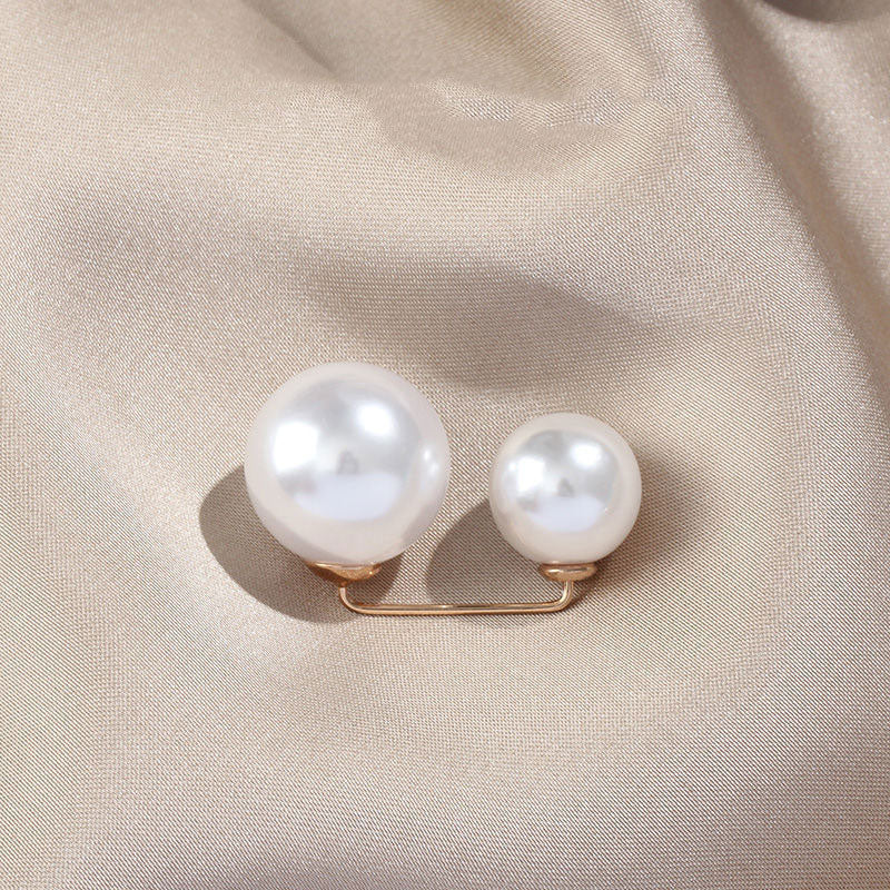 Fashion Pearl Brooch